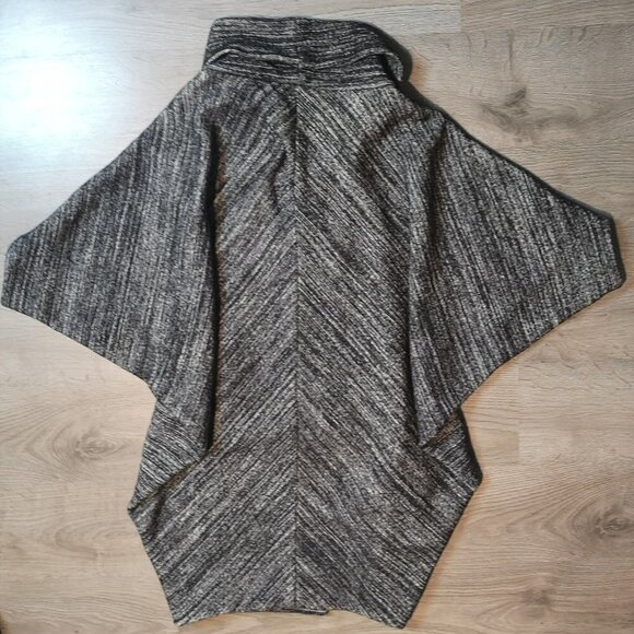 Y2K Vintage Funnel Neck Cozy Knit Scarf Coat ***HOST PICK*** - Picture 10 of 16